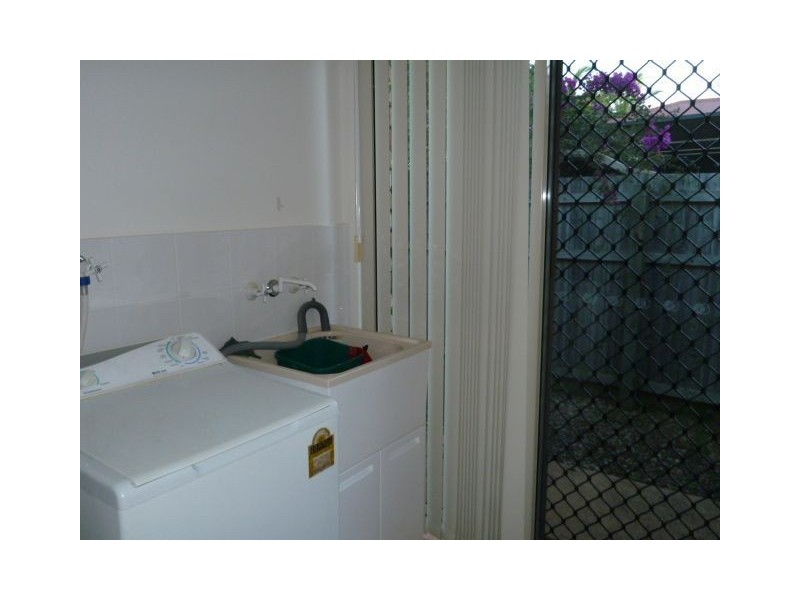 4 Portland Pde, Redland Bay QLD 4165