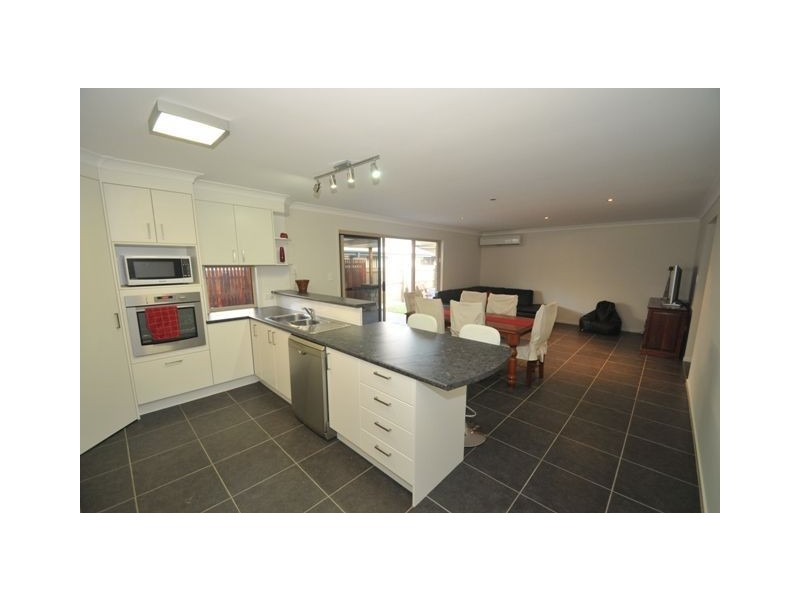 28 Butternut Cct, Thornlands QLD 4164