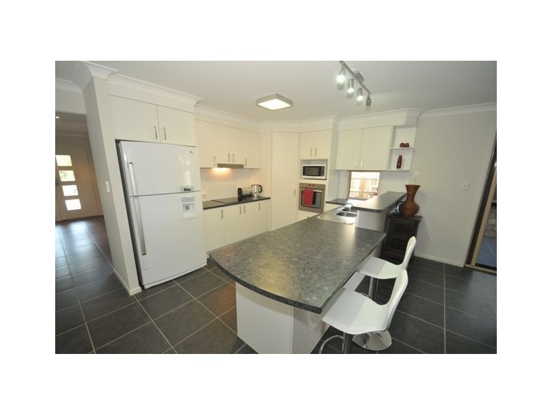 28 Butternut Cct, Thornlands QLD 4164