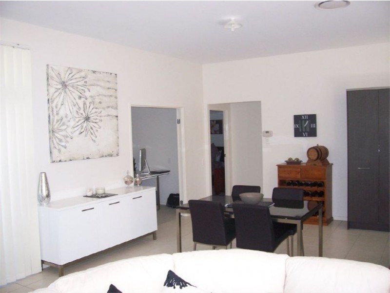25 Treetop Place, Manly West QLD 4179