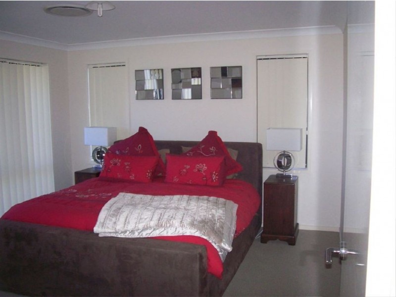25 Treetop Place, Manly West QLD 4179