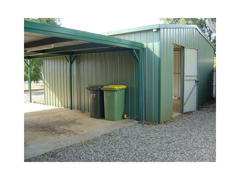 107 Broadwater Terrace, Redland Bay QLD 4165