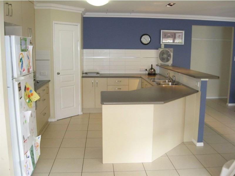 37 Parklink Drive, Redland Bay QLD 4165