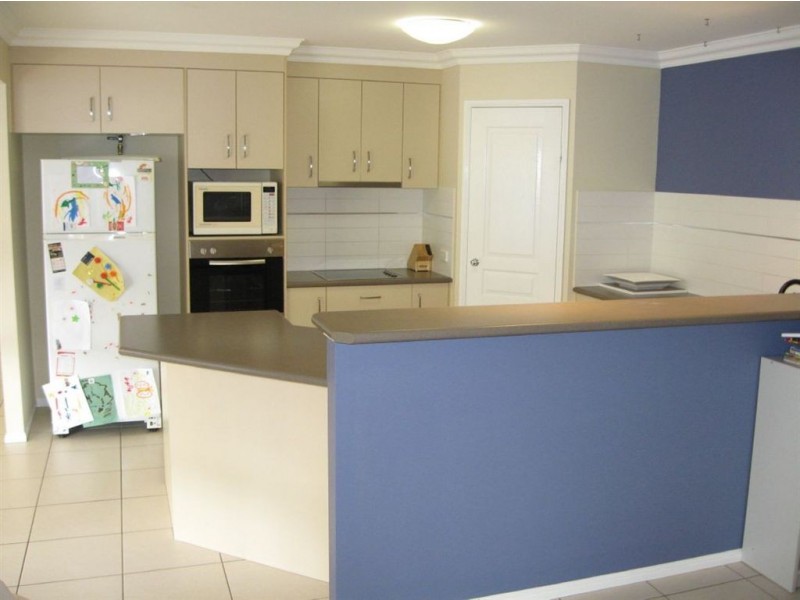 37 Parklink Drive, Redland Bay QLD 4165