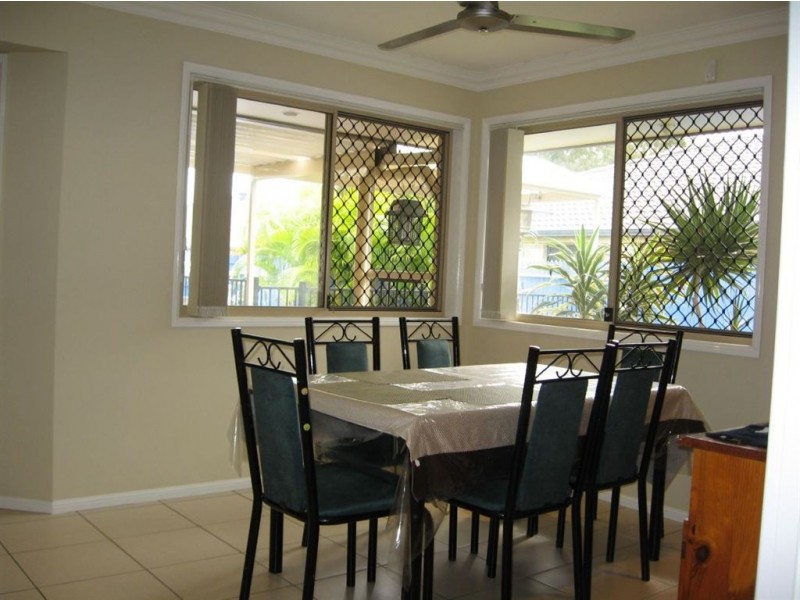 37 Parklink Drive, Redland Bay QLD 4165