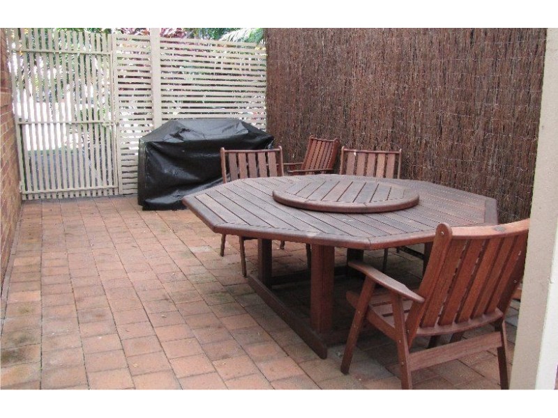 6 Holz Street, Victoria Point QLD 4165