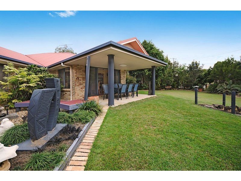 12 Kalmia Drive, Redland Bay QLD 4165