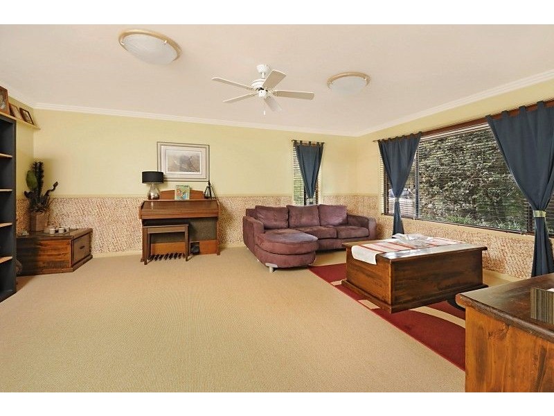 12 Kalmia Drive, Redland Bay QLD 4165