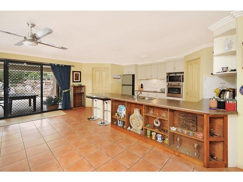 12 Kalmia Drive, Redland Bay QLD 4165
