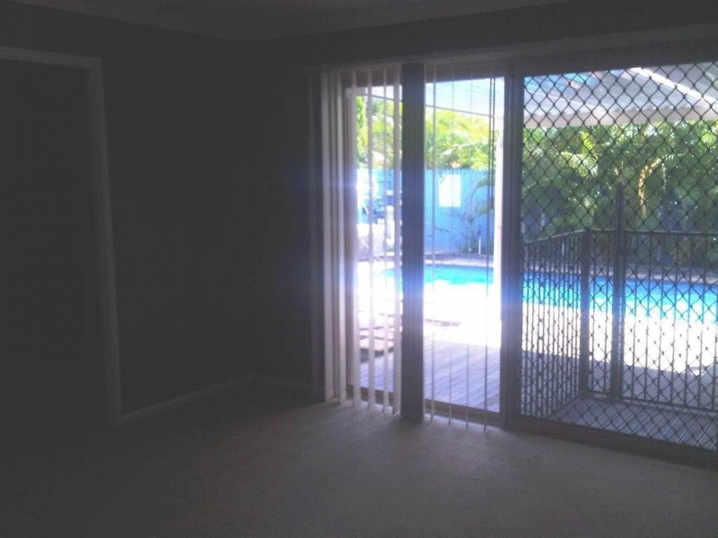 37 Parklink Drive, Redland Bay QLD 4165