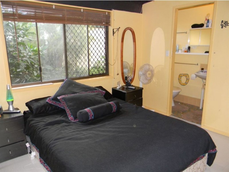 146 Main St, Redland Bay QLD 4165