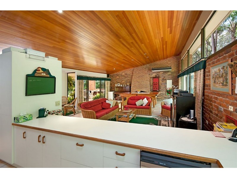 88 Henderson Rd, Sheldon QLD 4157