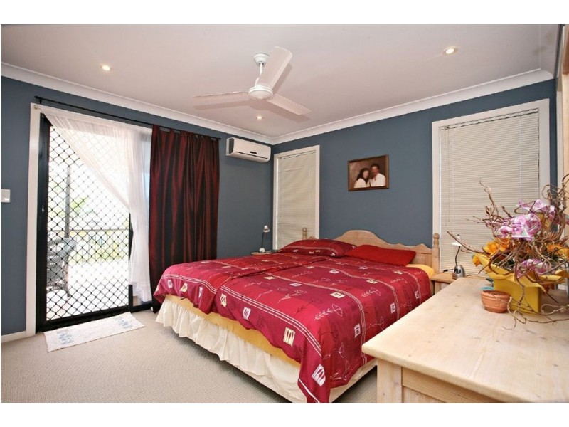 31 Rusbrook St, Redland Bay QLD 4165