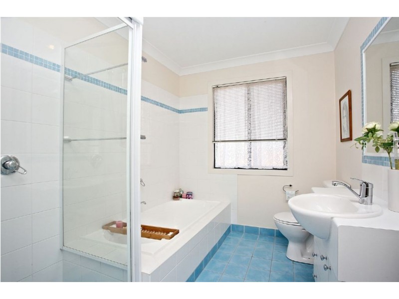 31 Rusbrook St, Redland Bay QLD 4165