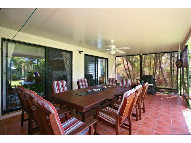 31 Rusbrook St, Redland Bay QLD 4165