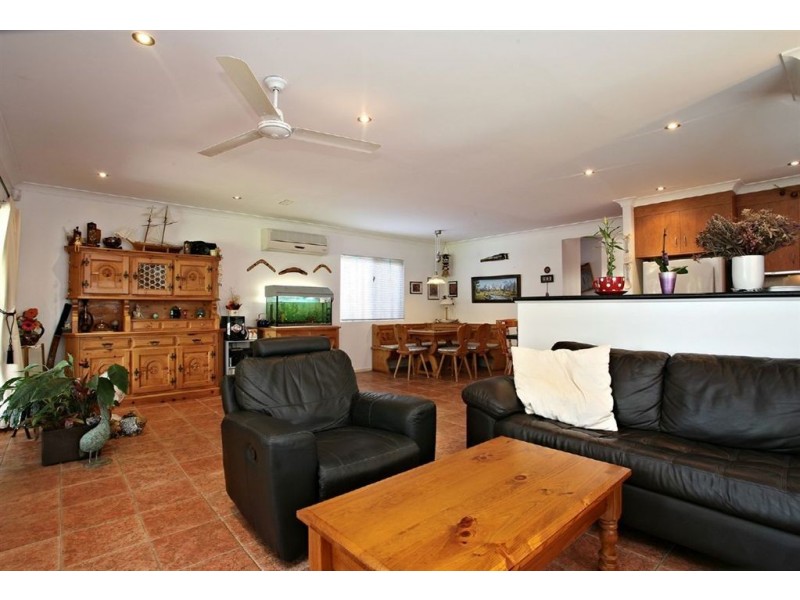 31 Rusbrook St, Redland Bay QLD 4165