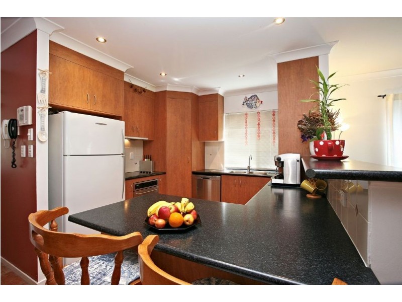 31 Rusbrook St, Redland Bay QLD 4165