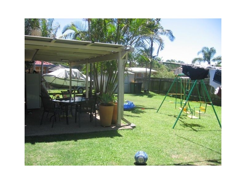 27 Terrier Court, Redland Bay QLD 4165