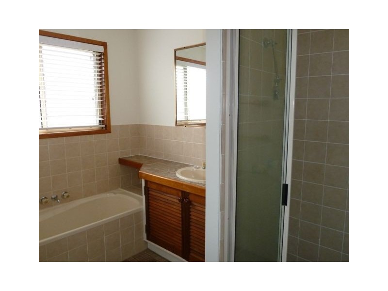 218 James Street, Redland Bay QLD 4165