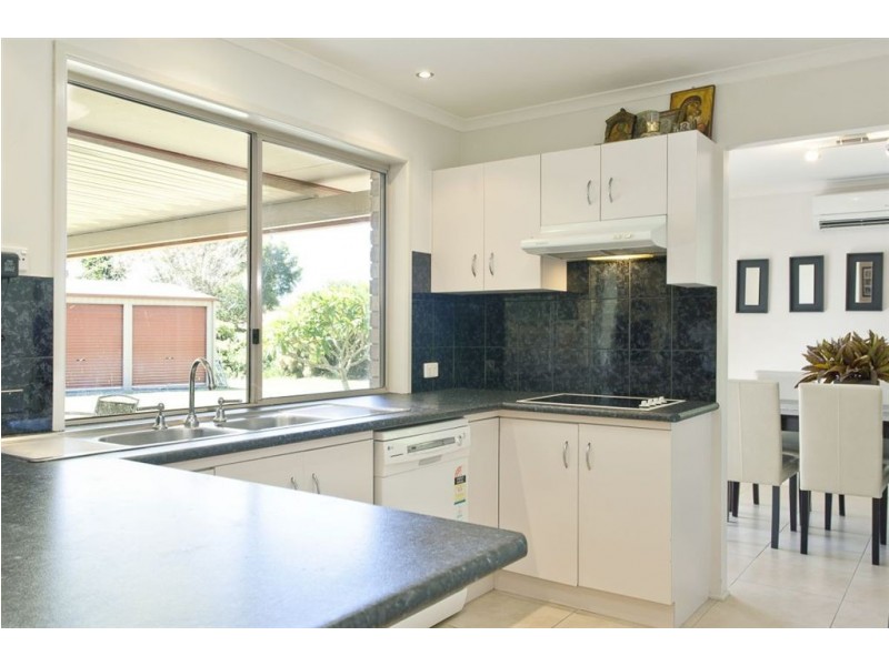 7 Barcrest Dr, Victoria Point QLD 4165