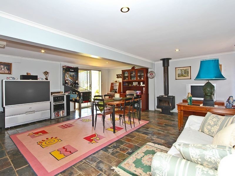109-111 Broadwater Terrace, Redland Bay QLD 4165