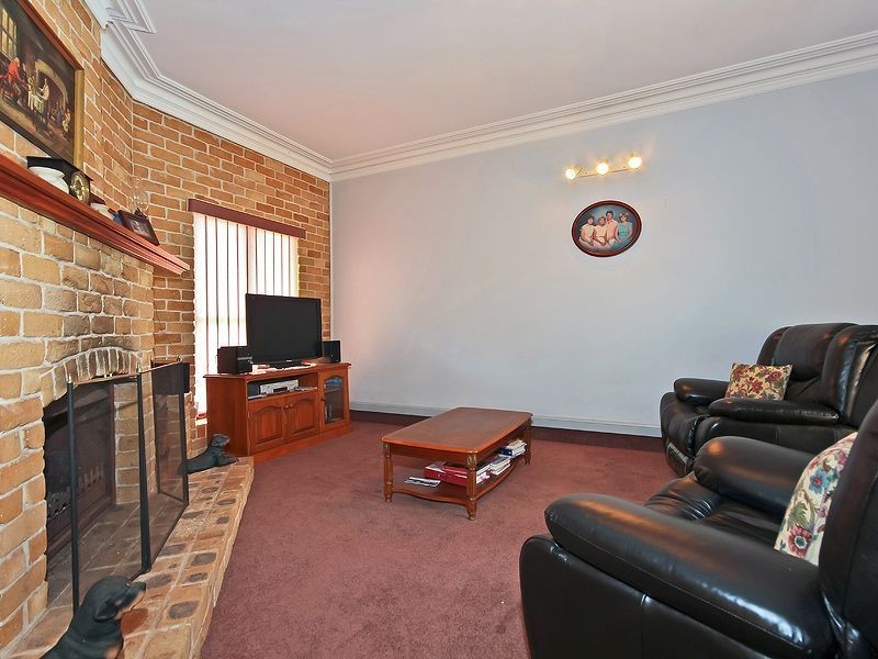 44 Cane Street, Redland Bay QLD 4165
