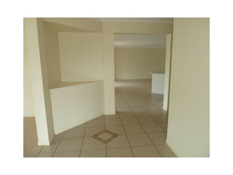 21 Caswell Crescent, Redland Bay QLD 4165