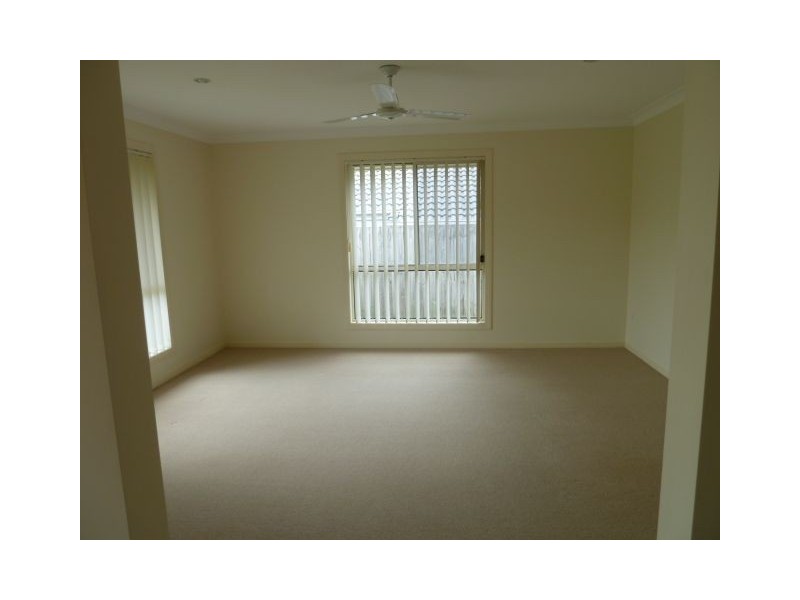 21 Caswell Crescent, Redland Bay QLD 4165