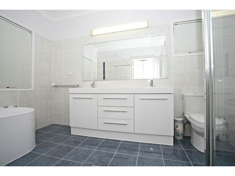 20 Summerhill Street, Victoria Point QLD 4165