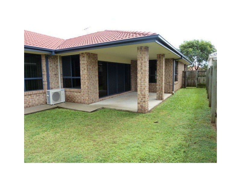 15 Seaholly Cres, Victoria Point QLD 4165