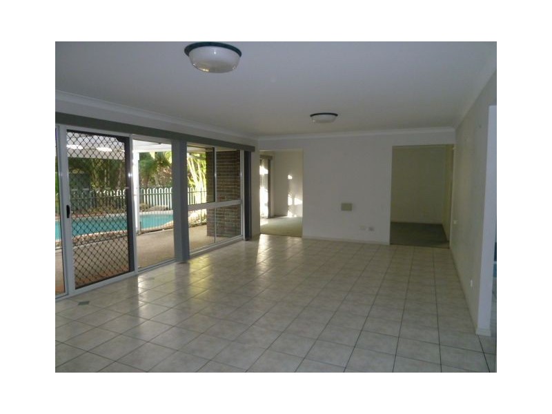 73 Silvara Cct, Capalaba QLD 4157