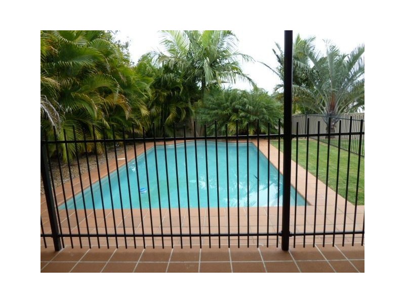 13 Mathison Court, Redland Bay QLD 4165