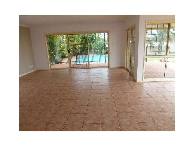 13 Mathison Court, Redland Bay QLD 4165