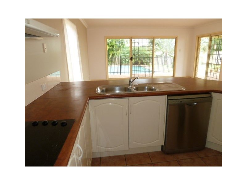 13 Mathison Court, Redland Bay QLD 4165