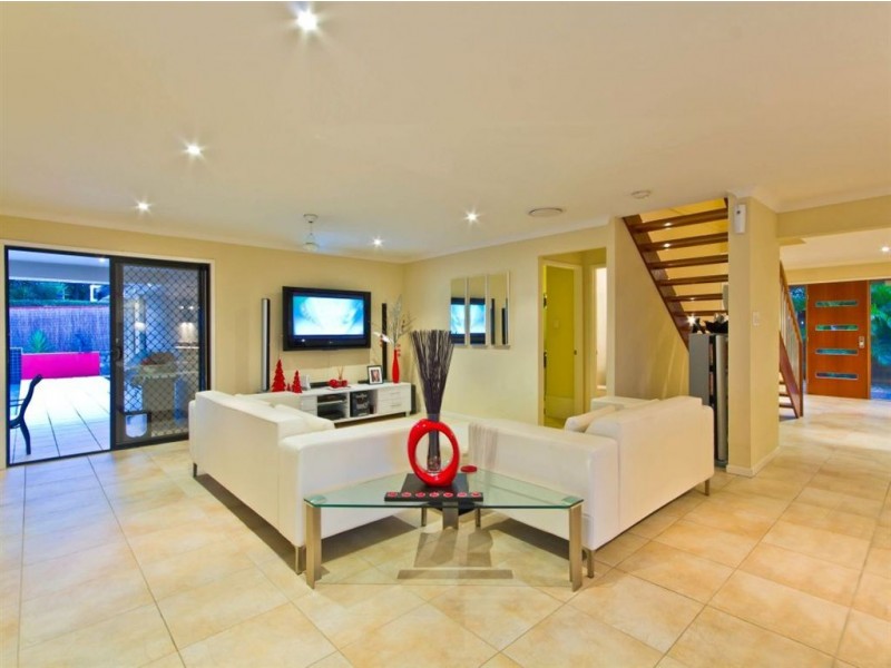 12 Ebony Cres, Redland Bay QLD 4165