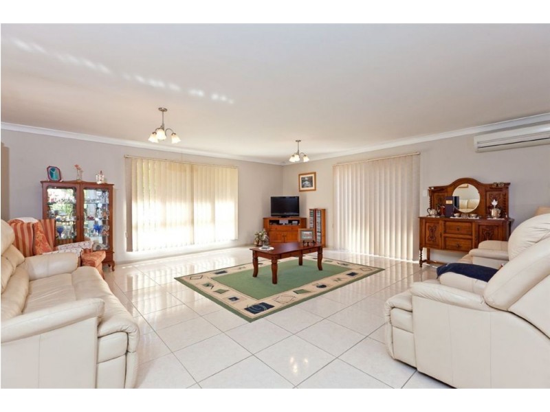 7 McConechy Drive, Victoria Point QLD 4165