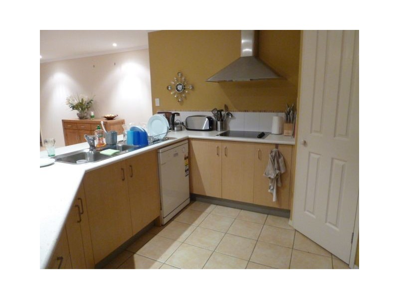12 Garrett Place, Redland Bay QLD 4165