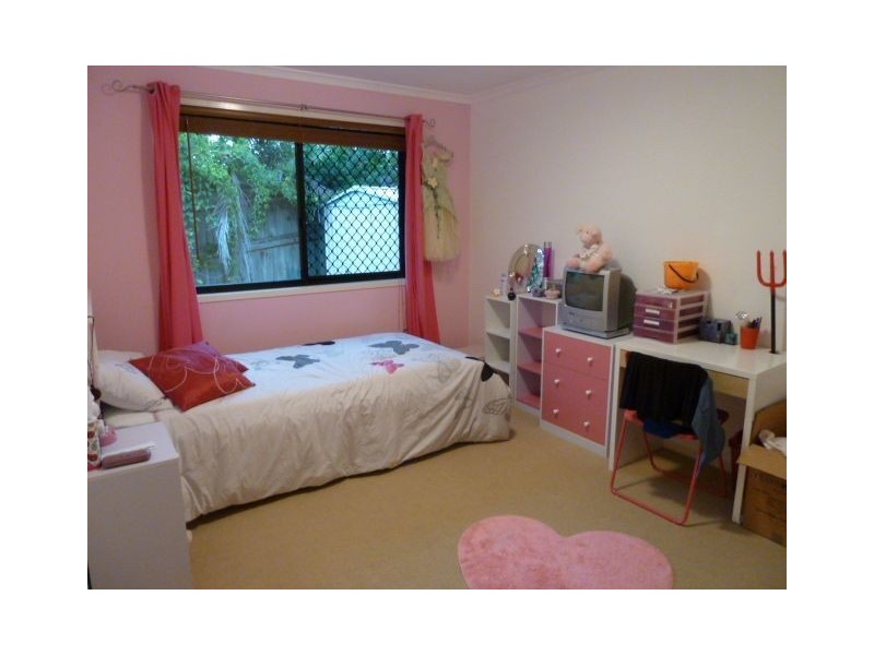 12 Garrett Place, Redland Bay QLD 4165