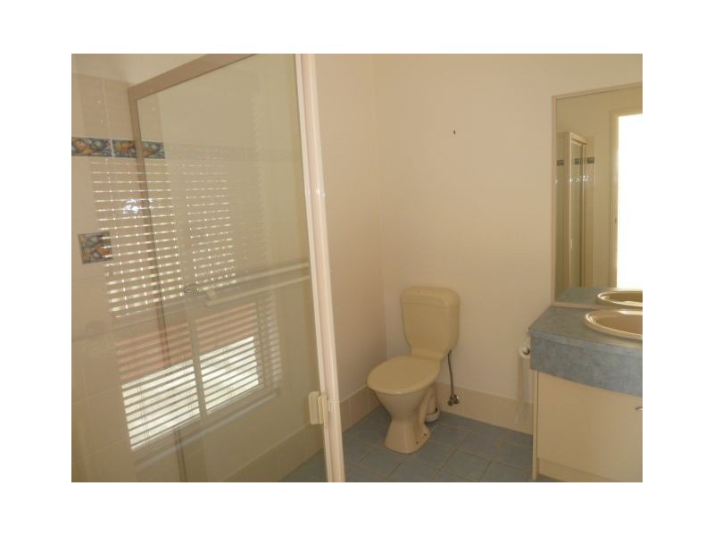 12 Torquay Rd, Redland Bay QLD 4165