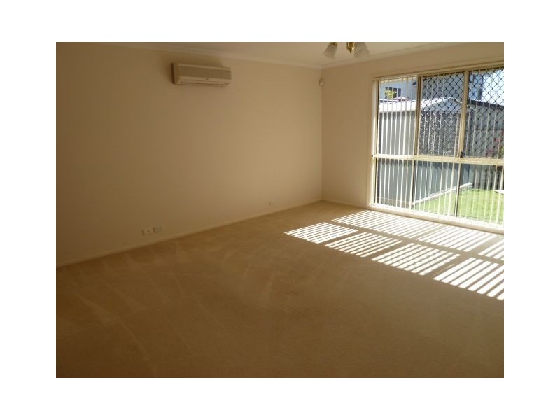 12 Torquay Rd, Redland Bay QLD 4165