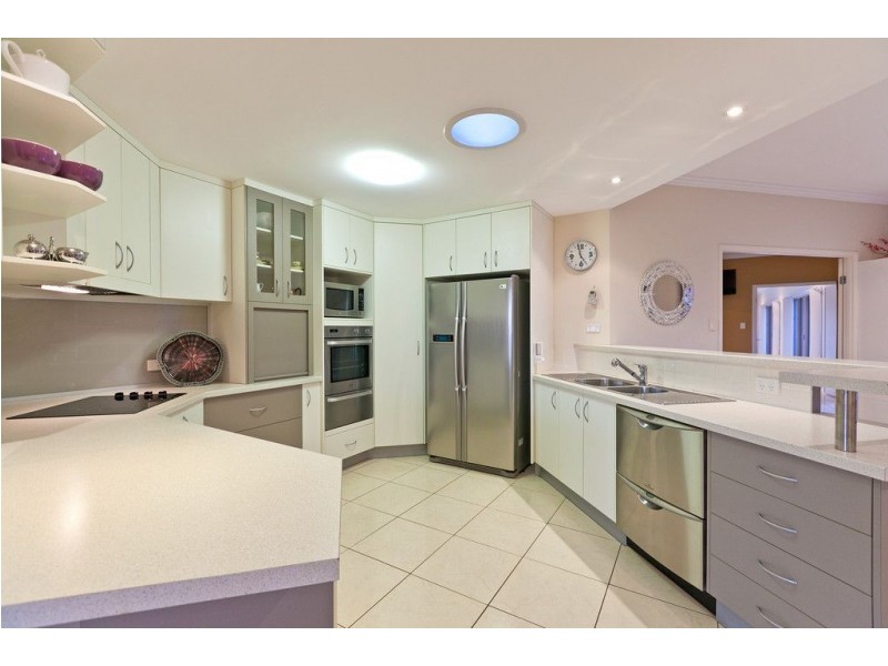 26 Lowe Circuit, Redland Bay QLD 4165