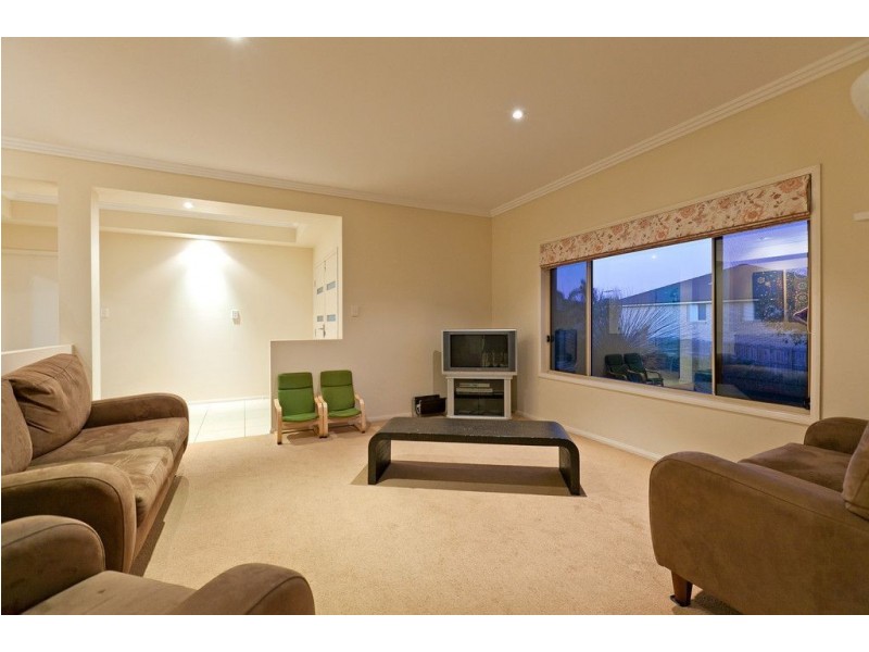 26 Lowe Circuit, Redland Bay QLD 4165