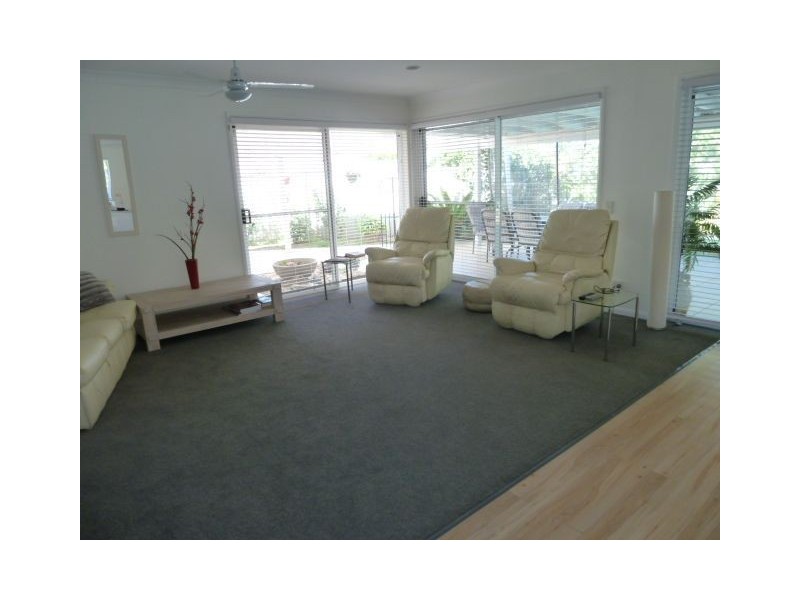 6 Crompton Crt, Victoria Point QLD 4165