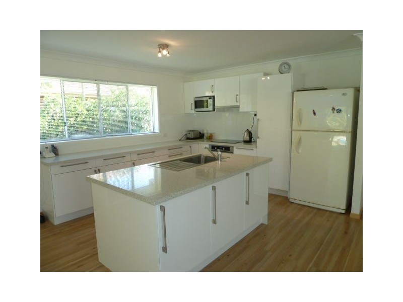 6 Crompton Crt, Victoria Point QLD 4165