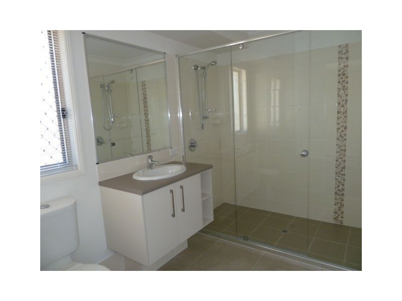 50 Whipbird Cct, Victoria Point QLD 4165