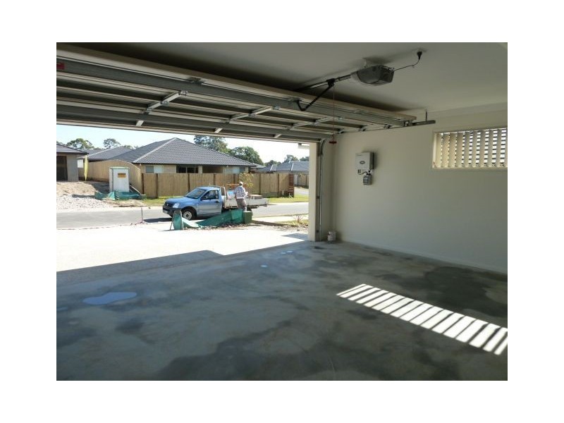 50 Whipbird Cct, Victoria Point QLD 4165