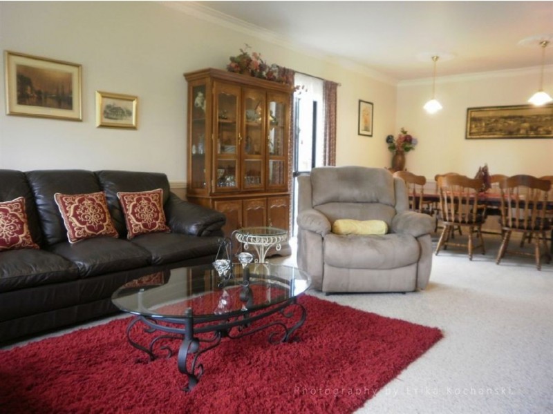 45 The Boulevard, Redland Bay QLD 4165