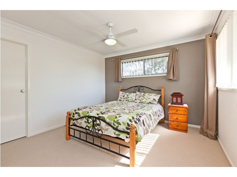 25 Magnetic Place, Redland Bay QLD 4165
