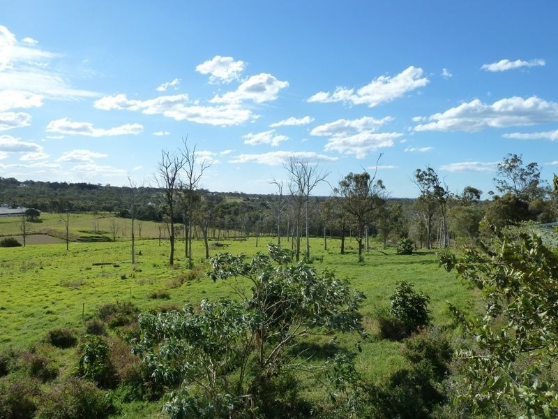 45 Giles Road, Redland Bay QLD 4165