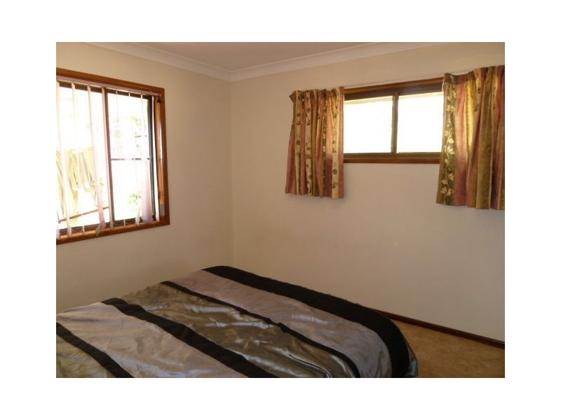 45 Giles Road, Redland Bay QLD 4165